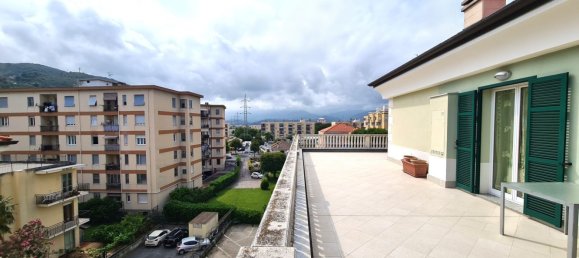 Пентхаус с 2 комнатами в Альбенга, Италия № 272380 19