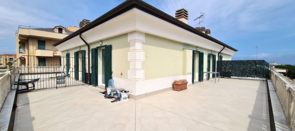 Пентхаус с 2 комнатами в Альбенга, Италия № 272380 25