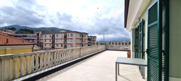 Пентхаус с 2 комнатами в Альбенга, Италия № 272380 21