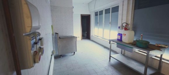 851m² Commercial property in Gorizia, Italy No. 346878 2