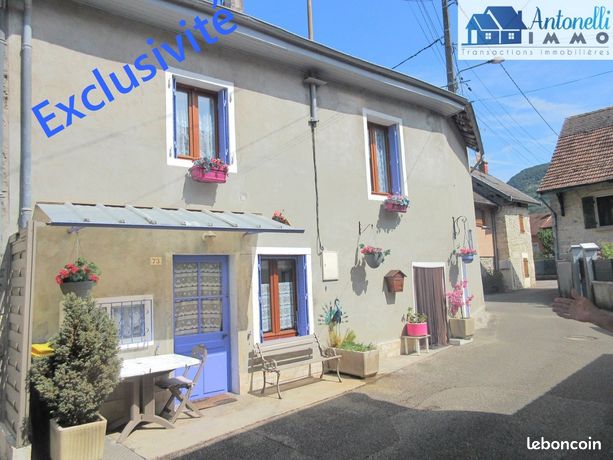 3 bedrooms House in Ain, France No. 303777