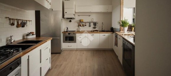 2 Schlafzimmer Wohnung in Cologne, Italy, Nr. 305644 2