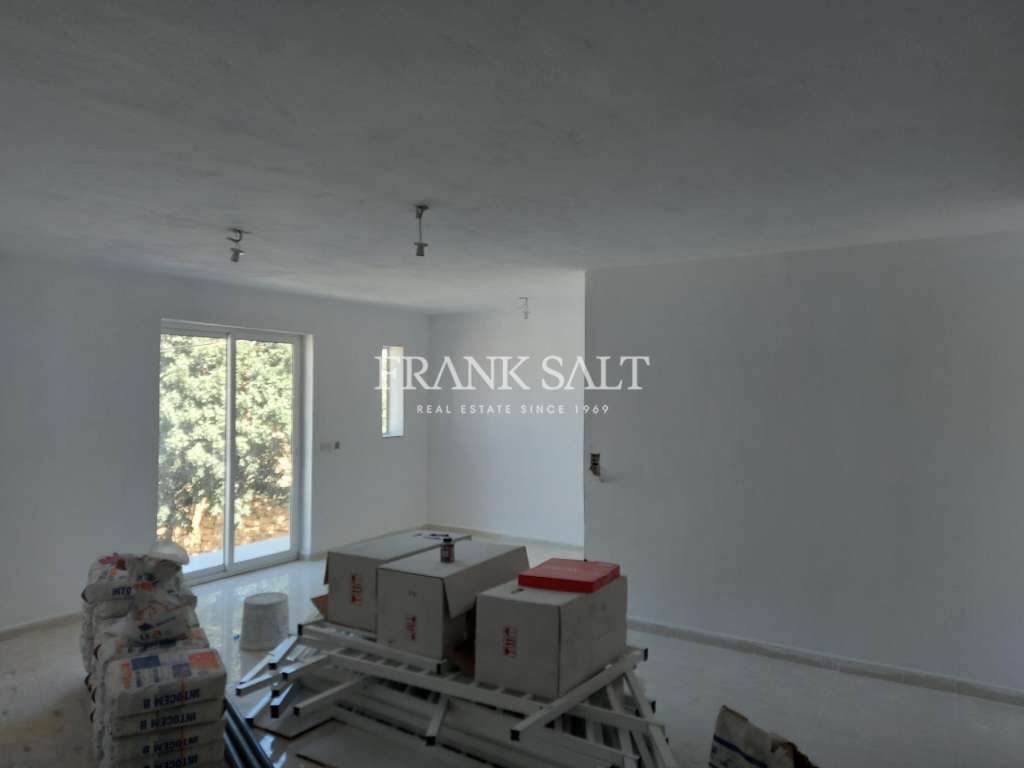 1000m² Office in Birkirkara, Malta No. 13089