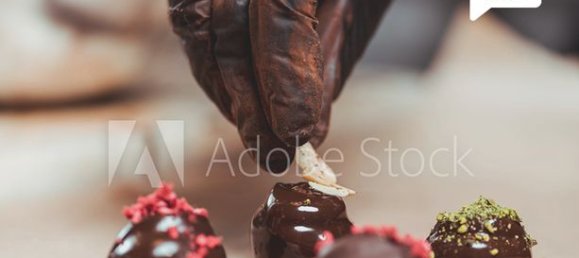 140m² Commercial property in Paris, France No. 282401 7