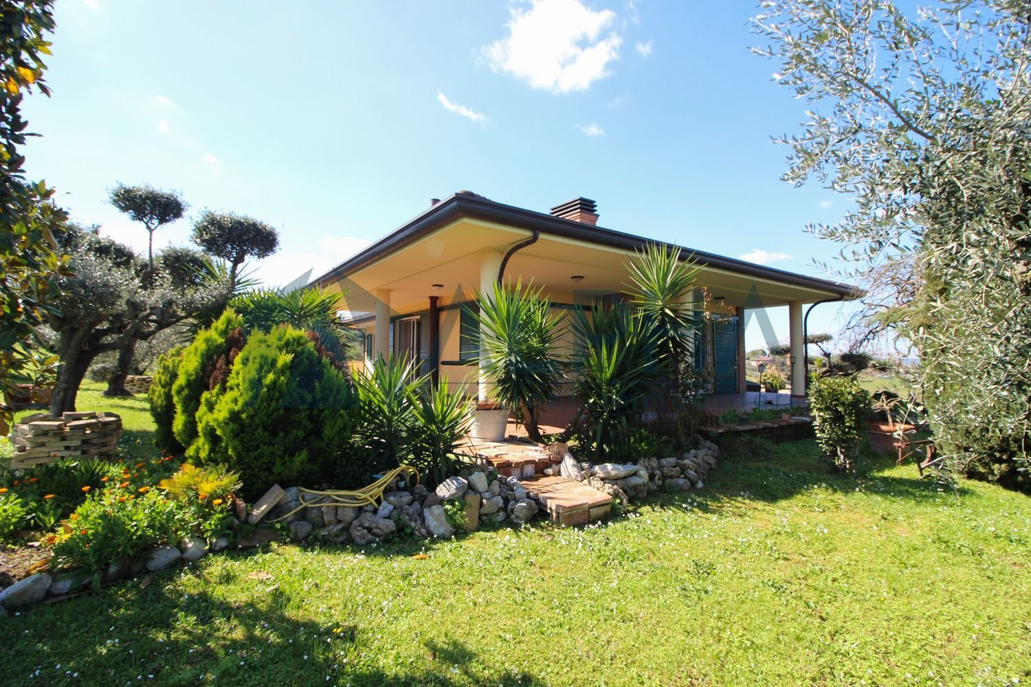 Villa de 5 habitaciónes en Rimini, Italy No. 5758