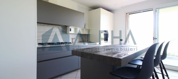 Villa de 5 habitaciónes en Rimini, Italy No. 5758 10