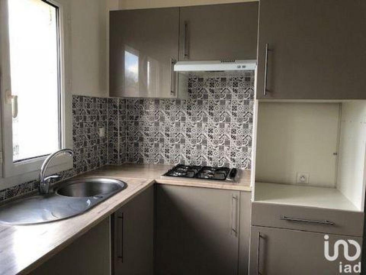 Estudio en el condominio en Montreuil, France No. 30283