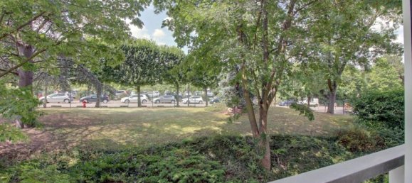 Estudio en Poissy, France No. 175295 2