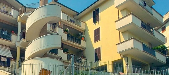 Studio in Mentana, Italy No. 86952 8