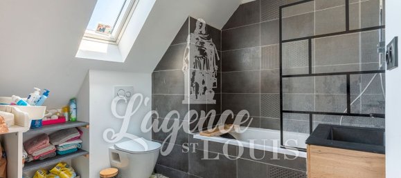 Casa de 4 dormitorios en Escoville, France No. 360712 9