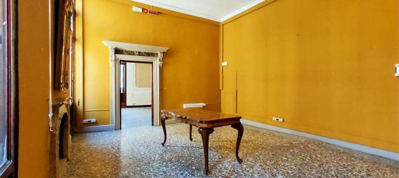 Edifício de 14 divisões em Venice, Italy N.º 20309 18