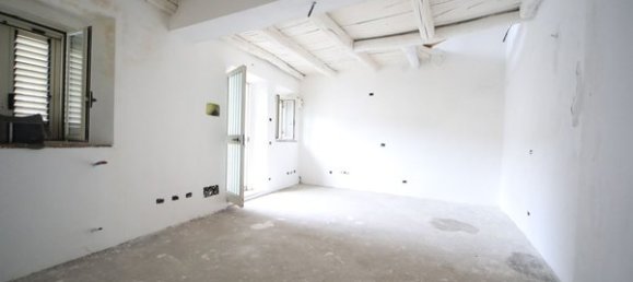 Apartamento de 3 divisões em Guanzate, Italy N.º 184250 11