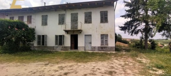 5 rooms House in San Damiano d'Asti, Italy No. 137618 3