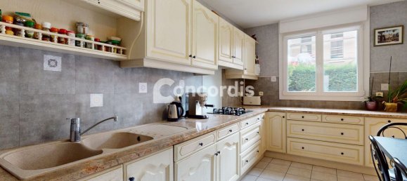3 bedrooms Apartment in Vandoeuvre-les-Nancy, France No. 329659 8