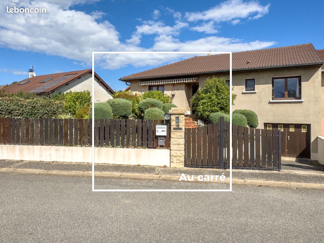 3 bedrooms House in Chassieu, France No. 335390