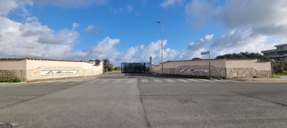 Apartamento de 3 dormitorios en Ardea, Italy No. 377560 21