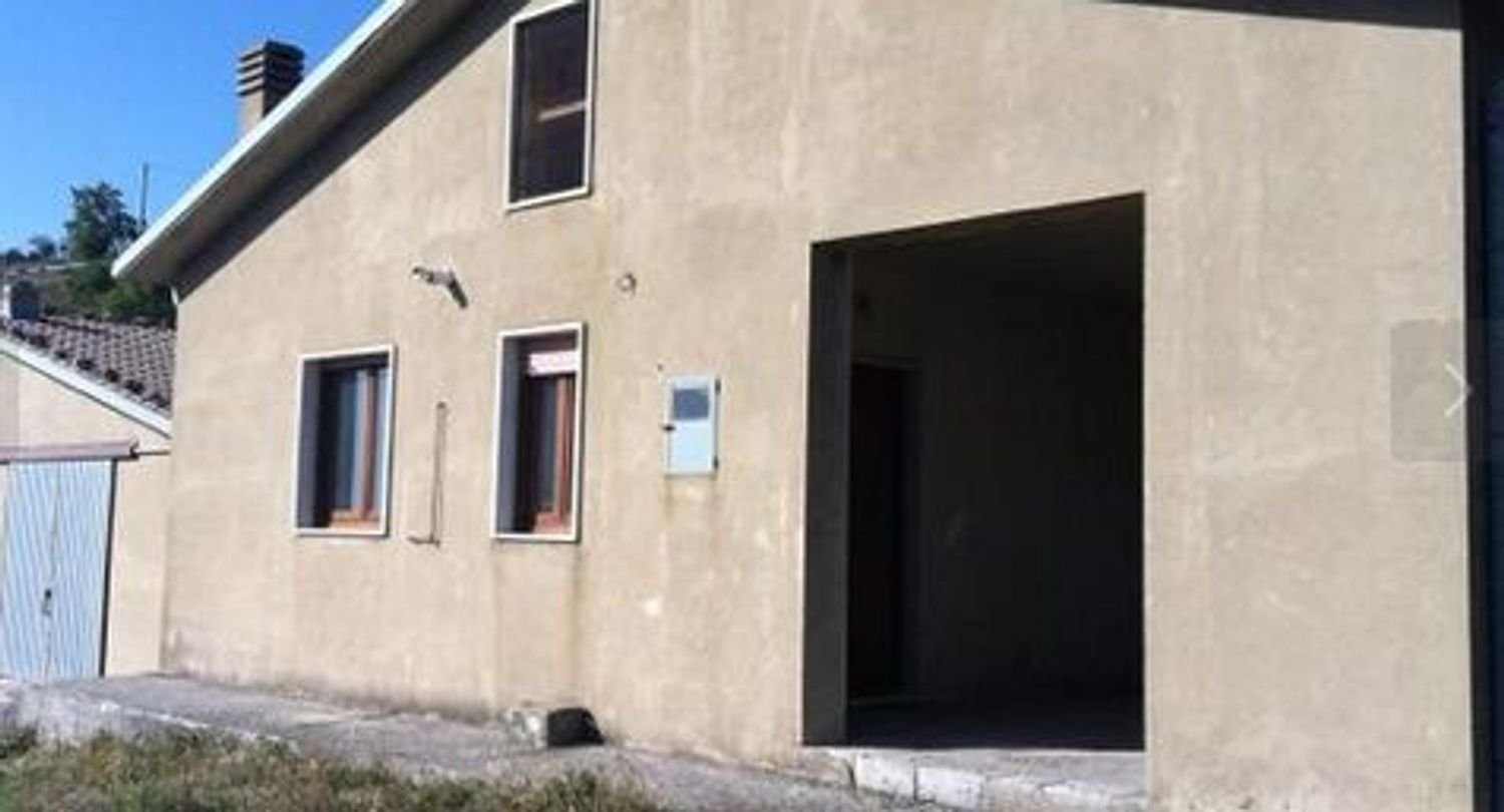 4-salle Maison à Ruoti, Italy No. 254808