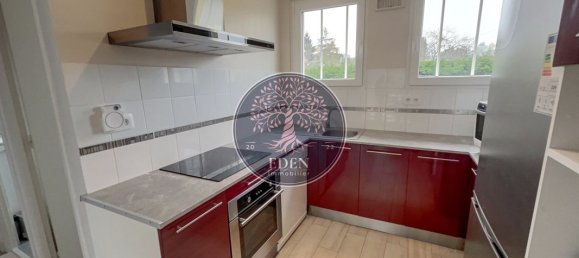 3 bedrooms House in Dreux, France No. 50265 3