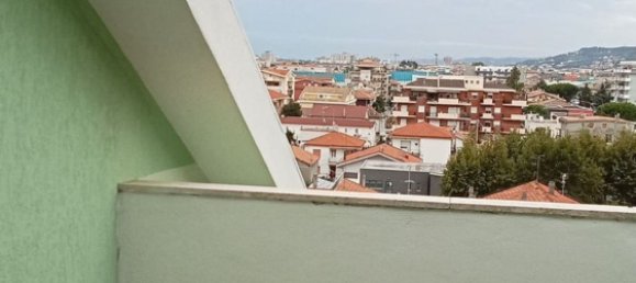 5 bedrooms Penthouse in Montesilvano, Italy No. 317105 13