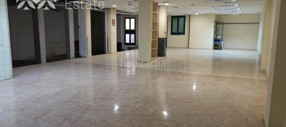 225m² Commercial property in Horta-Guinardo, Spain No. 79081 4