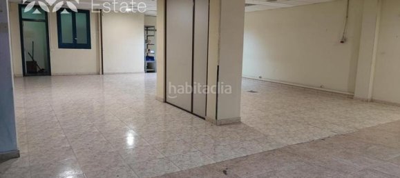 225m² Commercial property in Horta-Guinardo, Spain No. 79081 8