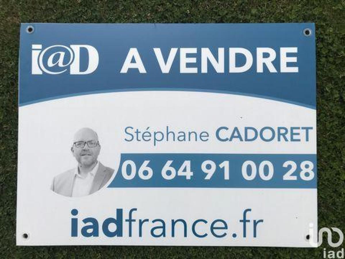  مكتب في Bienville, France 700متر مربع رقم 17337