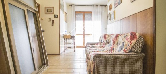 Apartamento de 3 dormitorios en Viareggio, Italy No. 380231 6
