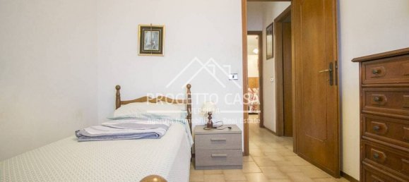 Apartamento de 3 dormitorios en Viareggio, Italy No. 380231 22