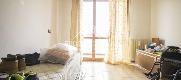 Apartamento de 3 dormitorios en Viareggio, Italy No. 380231 27