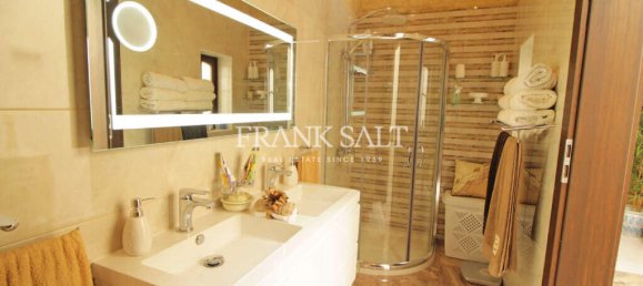 6 bedrooms House in Qormi, Malta No. 1892 13