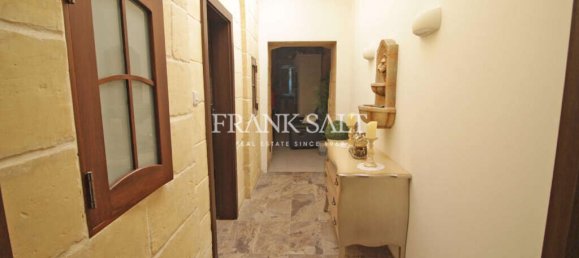 6 bedrooms House in Qormi, Malta No. 1892 10