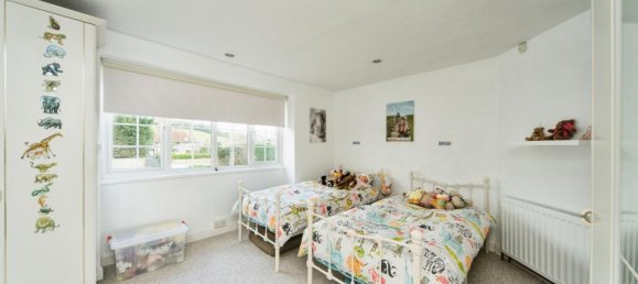 4 bedrooms House in Eastbourne, United Kingdom No. 10466 19