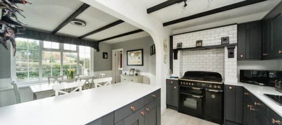 4 bedrooms House in Eastbourne, United Kingdom No. 10466 10