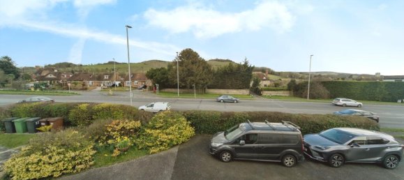 4 bedrooms House in Eastbourne, United Kingdom No. 10466 6