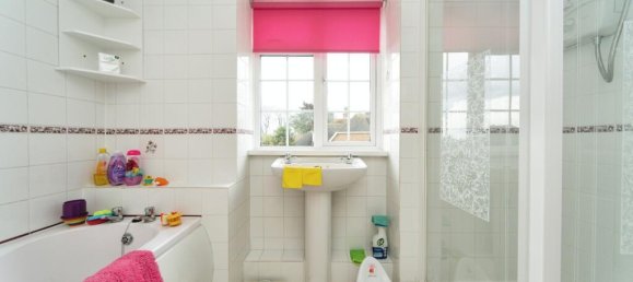 4 bedrooms House in Eastbourne, United Kingdom No. 10466 20