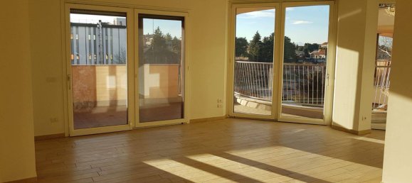 3 bedrooms Apartment in Legnano, Italy No. 131582 9