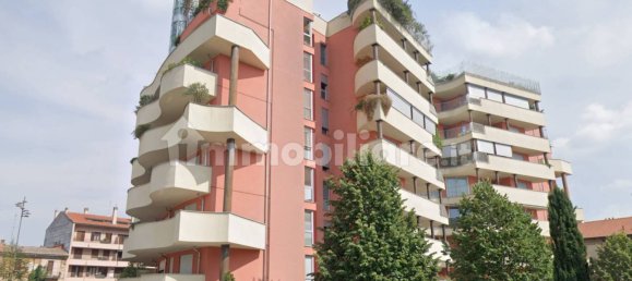3 bedrooms Apartment in Legnano, Italy No. 131582 3
