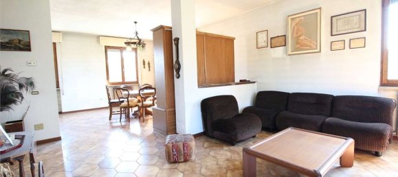 Здание с 20 комнатами в Лискате, Италия № 105034 26