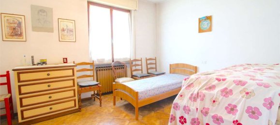 Здание с 20 комнатами в Лискате, Италия № 105034 33