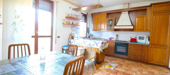 Здание с 20 комнатами в Лискате, Италия № 105034 13