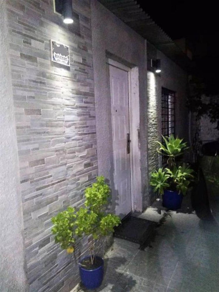 2 bedrooms House in Montevideo, Uruguay No. 12093