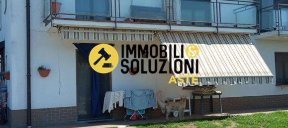 4 rooms Apartment in Biandronno, Italy No. 182167 3