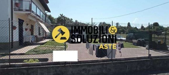 4 rooms Apartment in Biandronno, Italy No. 182167 20