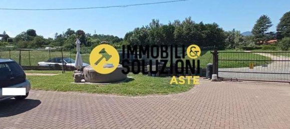 4 rooms Apartment in Biandronno, Italy No. 182167 2