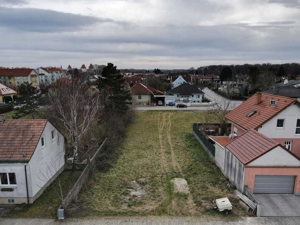 قطعة أرض في Orth an der Donau, Austria رقم 126464