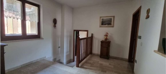Apartamento de 8 habitaciónes en Mori, Italy No. 267623 16