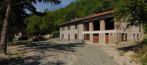 4 bedrooms House in Acqui Terme, Italy No. 169249 2