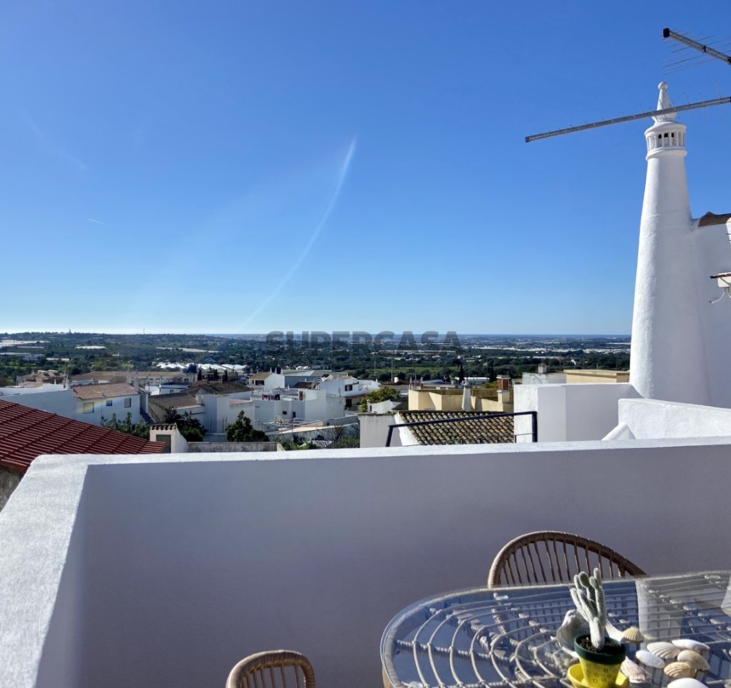 Apartamento de 2 dormitorios en Faro, Portugal No. 161373
