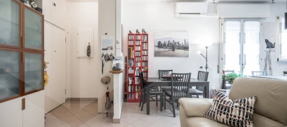 3 rooms Apartment in Bologna, Italy No. 26259 3