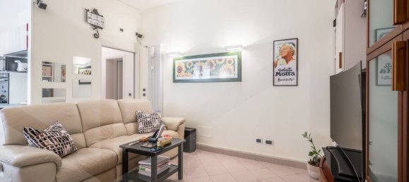 3 rooms Apartment in Bologna, Italy No. 26259 5